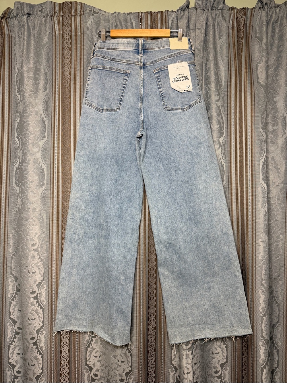 Rag & bone Sofie Ultra High Rise Wide-Leg Jean Whitney Denim - Picture 9 of 13